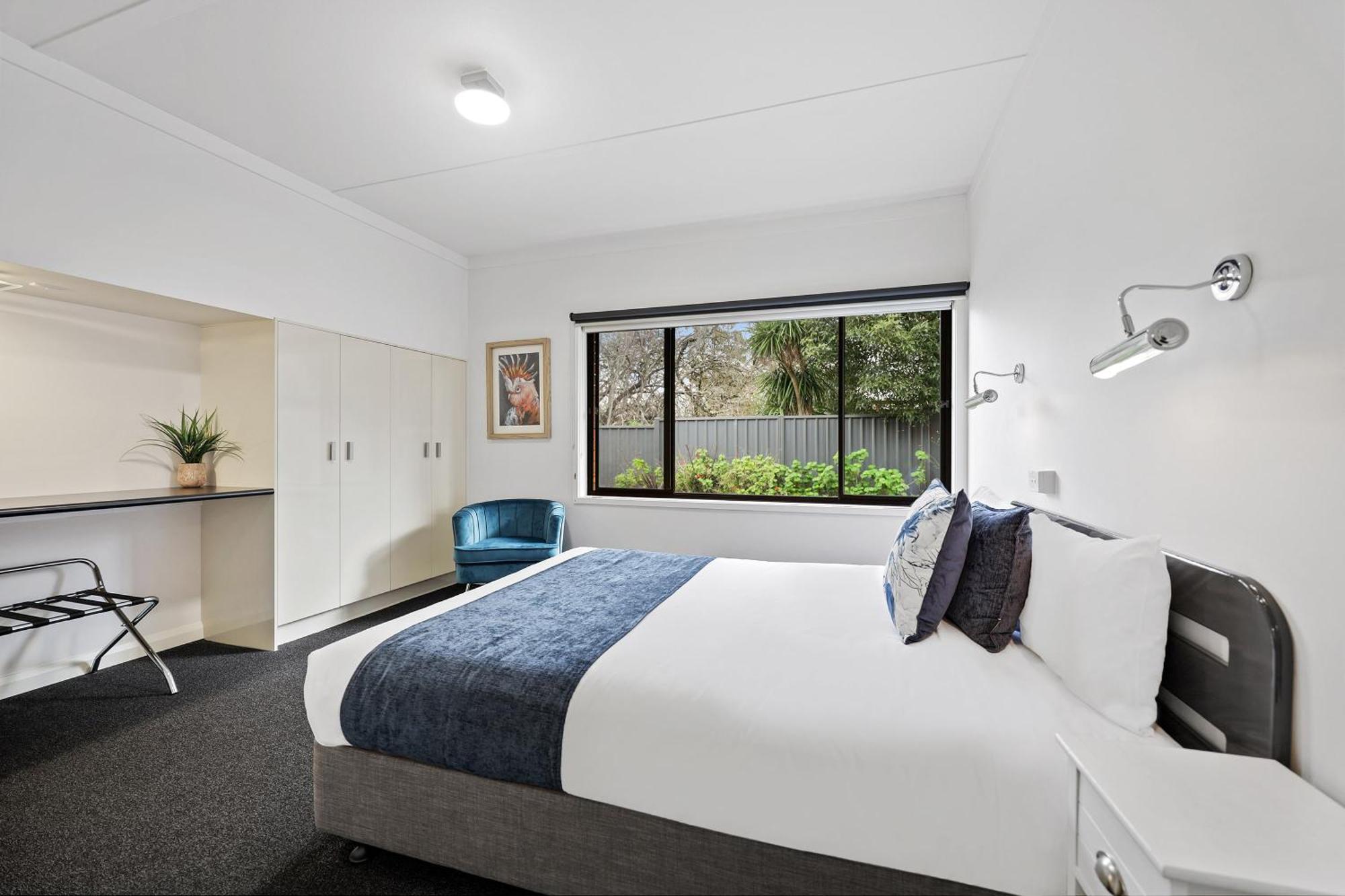 Motel Lakeside 4*